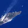 Isla Montserrat (la del Volcán Soufriere) en el Caribe. Foto captada desde la Estación Espacial a las 9:53 am del lunes 22 de marzo del 2010.