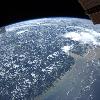 Impresionante imágen real del Río Amazonas en Brazil, visto desde el espacio. La hermosa curvatura de la Tierra también es visible. Foto captada el miércoles 24 de marzo del 2010.